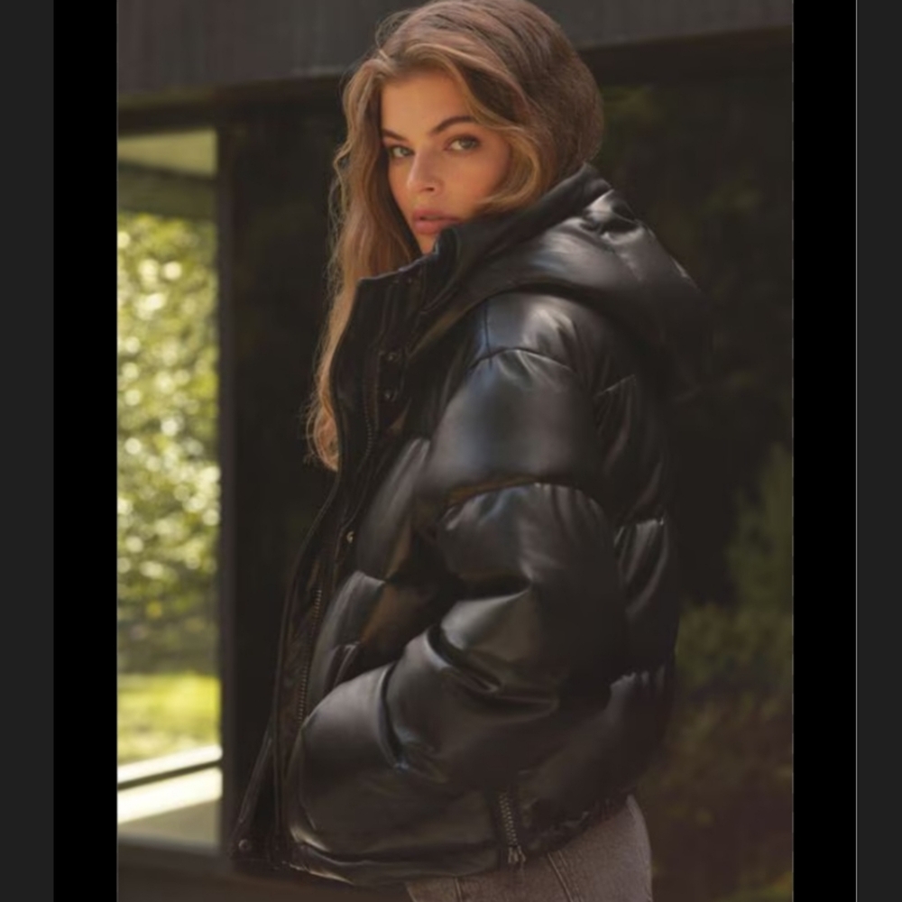 Dynamite Women's Black Puffer Jacket